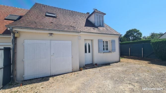 Maison 5 pièces 91 m² · à Vineuil · 91 m² · 825 €