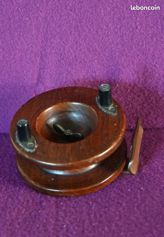 Ancien Moulinet De Pêche En Laiton - Modèle Générique