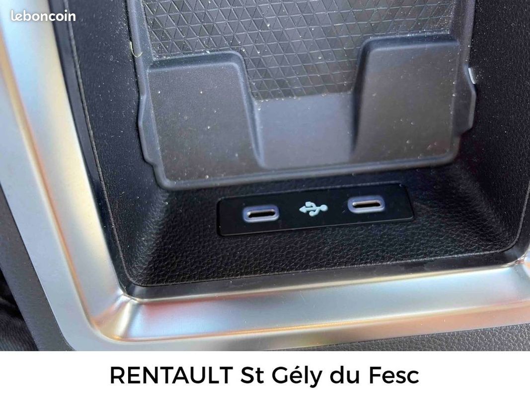 RENAULT Megane E-Tech EV60 130ch super charge Evolution ER (image 19)