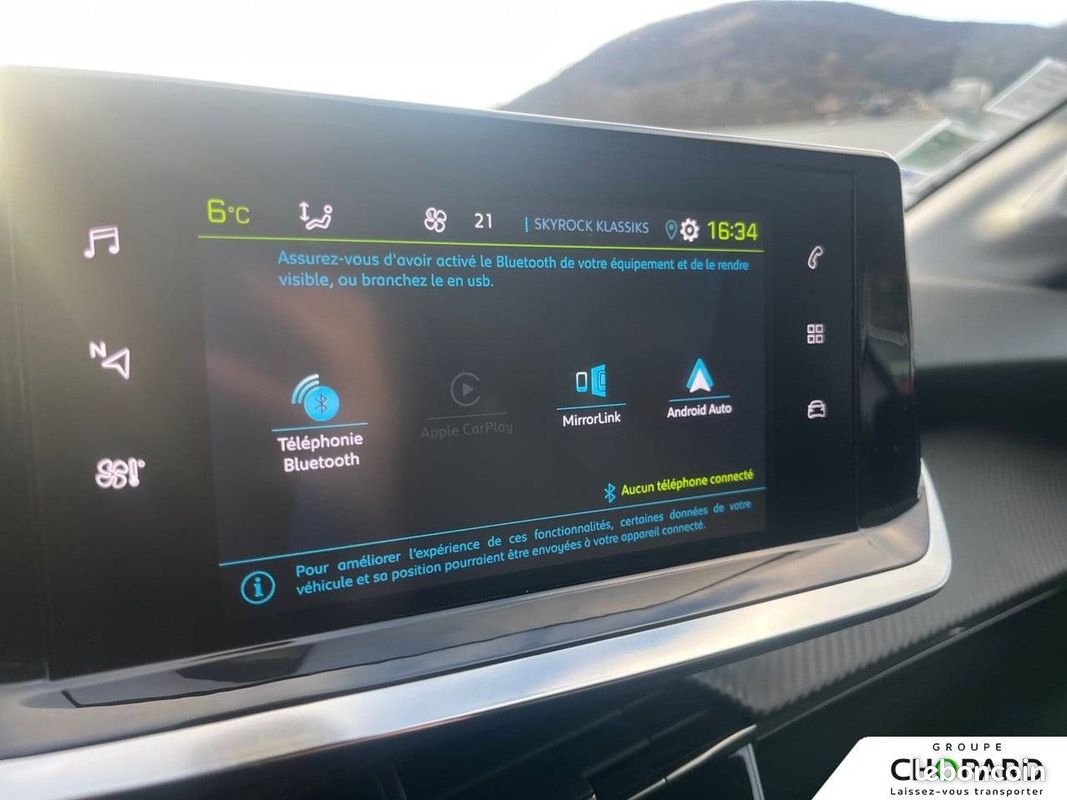 PEUGEOT 208 Electrique 50 kWh 136ch Allure (image 17)