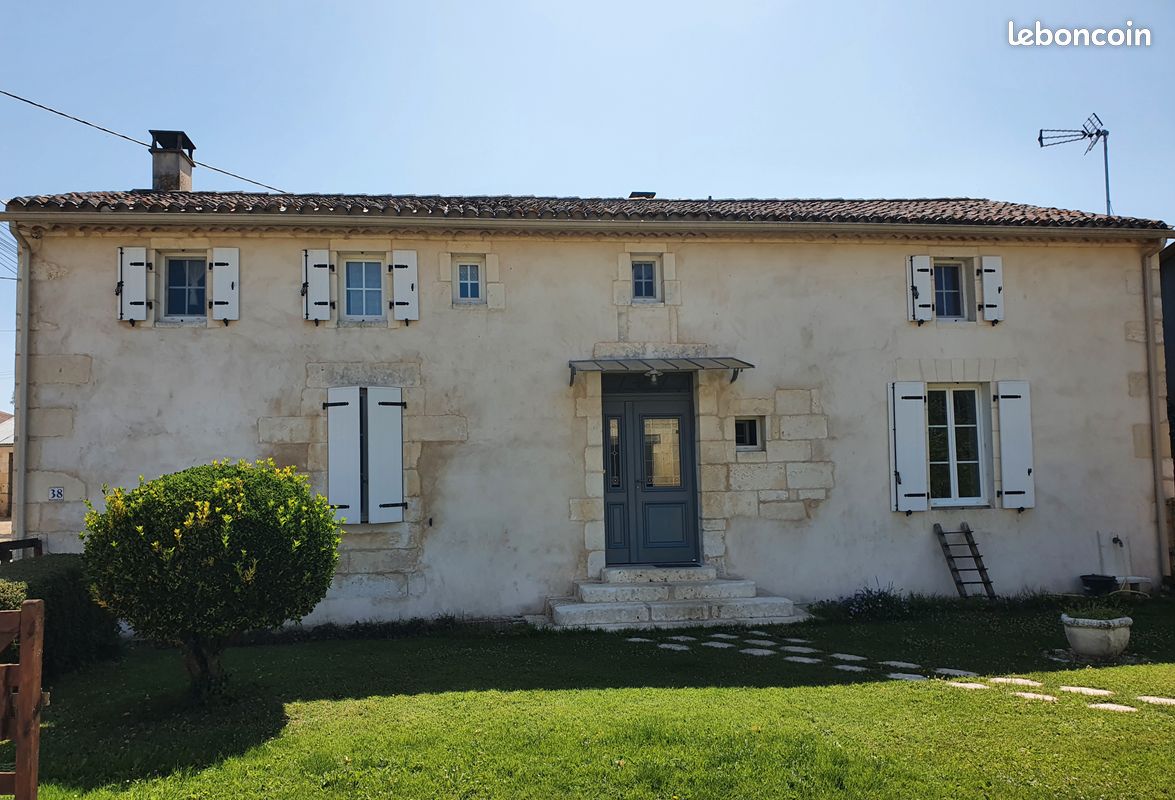 Maison 6 pièces 164 m² · à Corme-Royal · 164 m² · 295 000 €