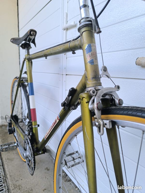 Vélo Randonneur Vintage Nord France – Cadre Acier Bleu, Taille 56cm, 10 Vitesses, 26 Pouces