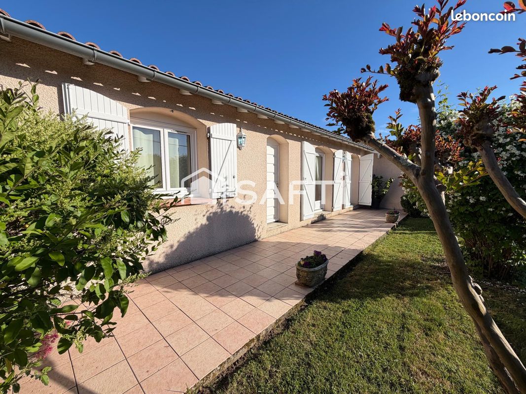 Maison 5 pièces 112 m² · à Bressols · 112 m² · 234 000 €