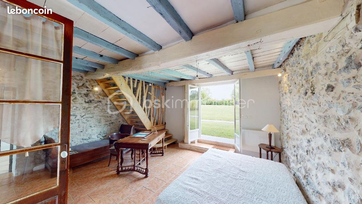 Maison 7 pièces 180 m² - Luxe-Sumberraute 64120 (image principale 12)