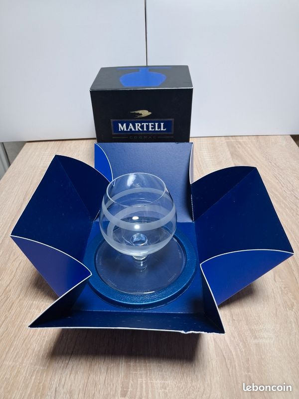 Verre à Vin Artisanal En Cuivre Martelé D'une Capacité De 9 Oz