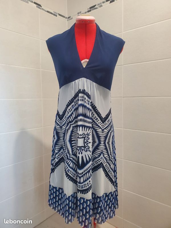 Robe CHACOK Taille 36 - Noire - Évasée Longueur Genou - Très Bon état