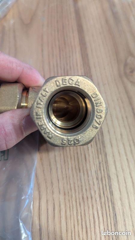 Coude laiton PEHD 25 écrou libre 1" (image 2)
