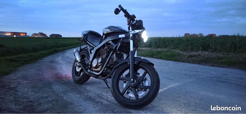 Vend pièces Hyosung comet 125cc (image 1)