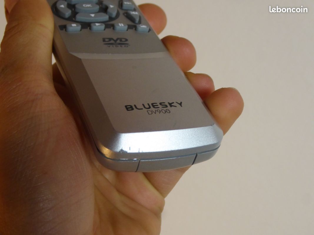 Telecommande bluesky dv 900 (image 4)