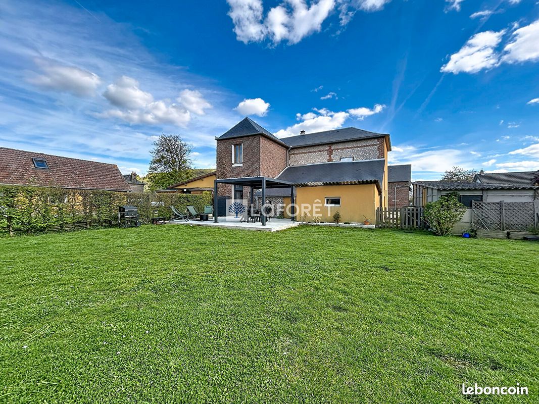 Maison 5 pièces 153 m² · à Pîtres · 153 m² · 1 170 €/mois