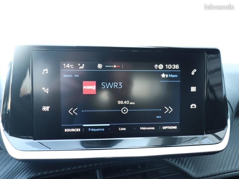 Peugeot 208 1.2 PureTech 100ch S&S Style (image 18)