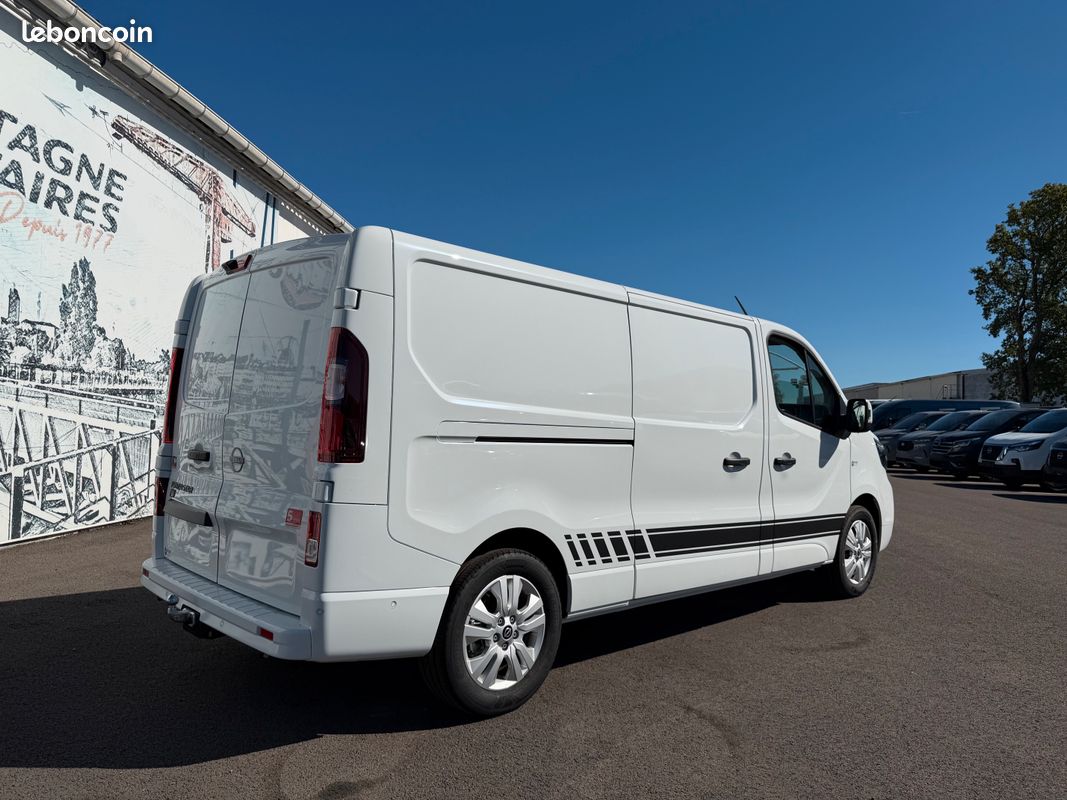 32150 ht Nissan Primastar L2H1 170 cv BVA9 Tekna + Kit bois + Attelage (image 10)