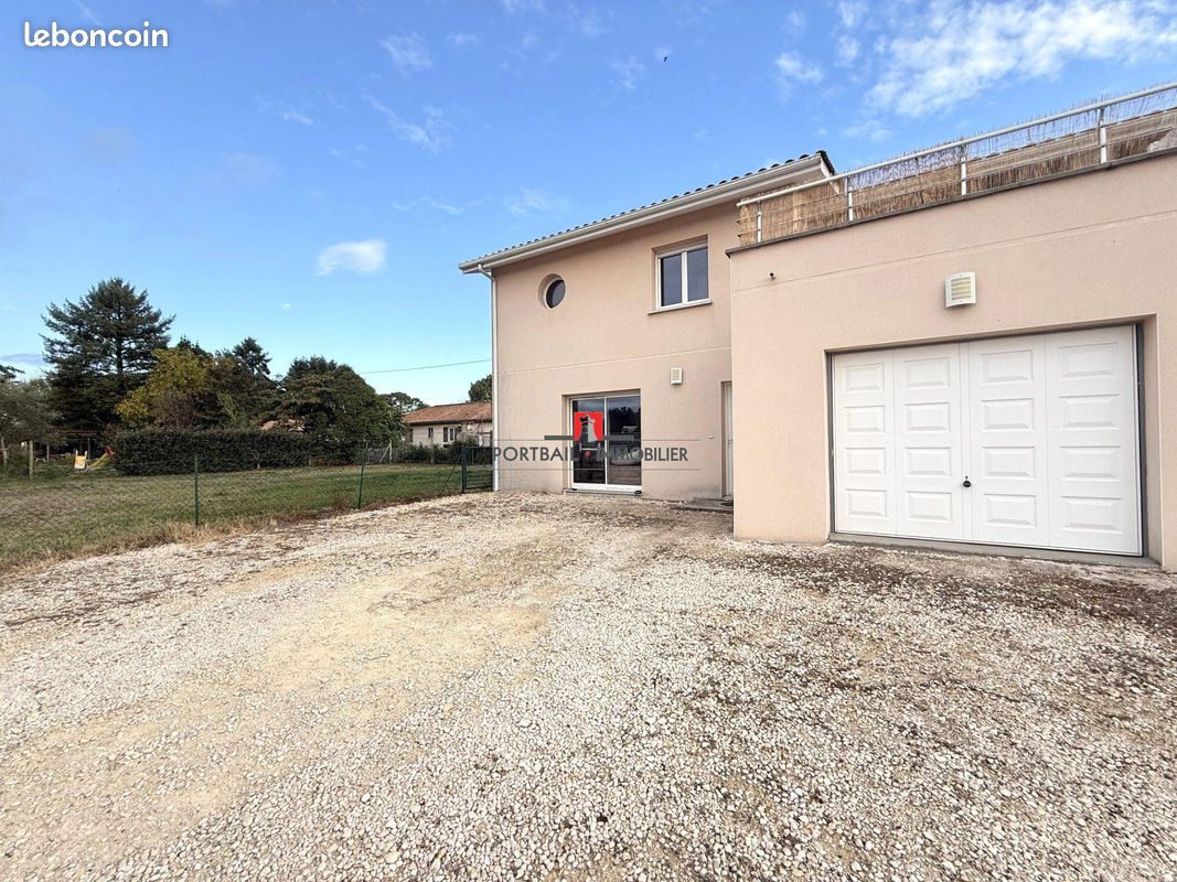 Maison 3 pièces 77 m² · à Virsac · 77 m² · 889 €/mois