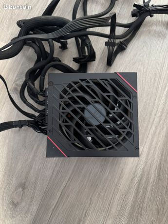 ASUS ROG STRIX 1000W Gold – Alimentation Modulaire 80+ Gold – PCIe 8 Pins / RTX 4080 4090 / RX 7900 XTX 3
