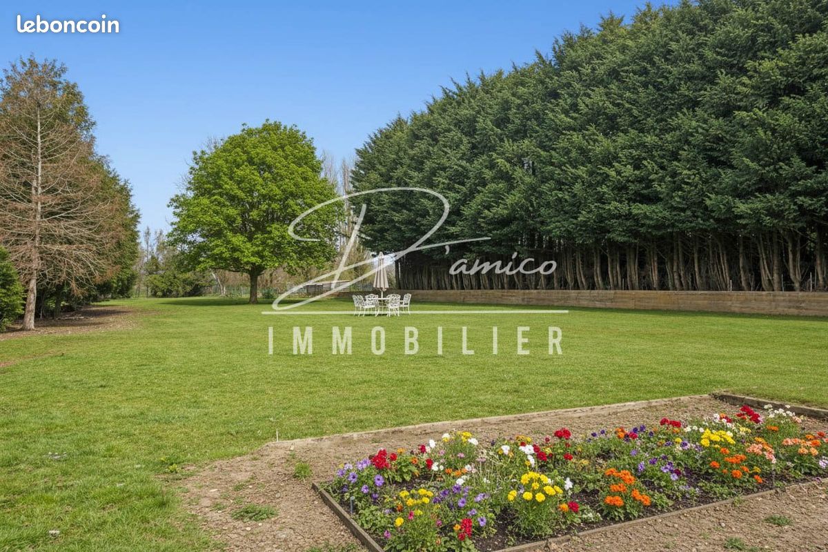 Terrain 1865 m² · à Cambrai · 1 865 m² · 75 000 €