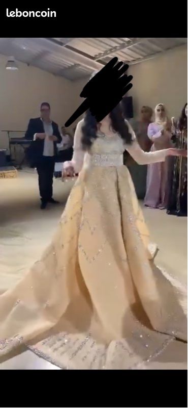 Robe libanaise/ caftan/ robe de mariée Vêtements