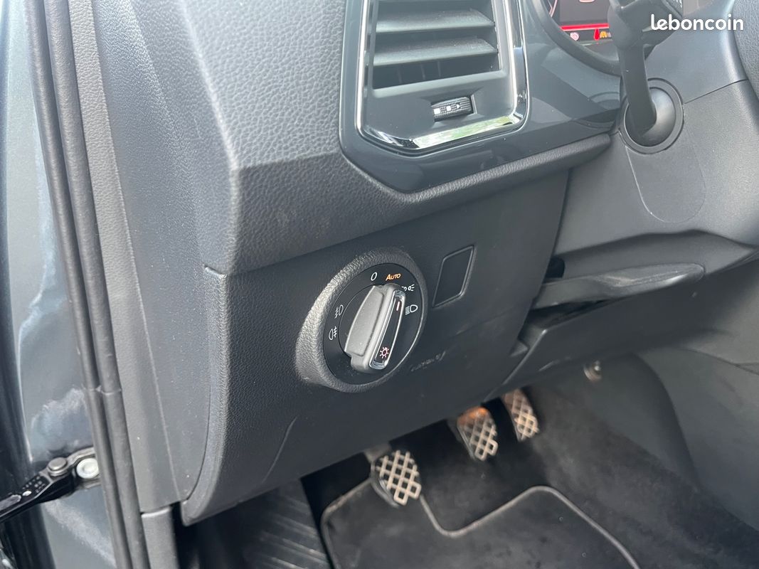SEAT ATECA 1.5 TSI 150 ACT FR START-STOP CARPLAY RADAR DE RECUL VIRTUAL COCKPIT CLIMATISATIOn (image 24)