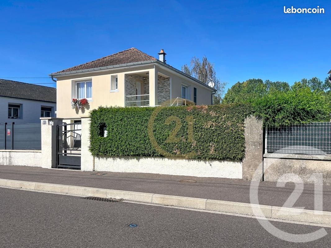 Maison 4 pièces 116 m² · à Lure · 116 m² · 243 000 €