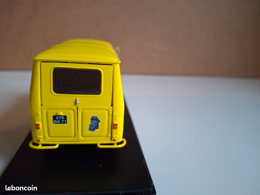 Norev Peugeot J7 Skis Courchevel – 1/43 – Fourgon Crème 1978 – Collection