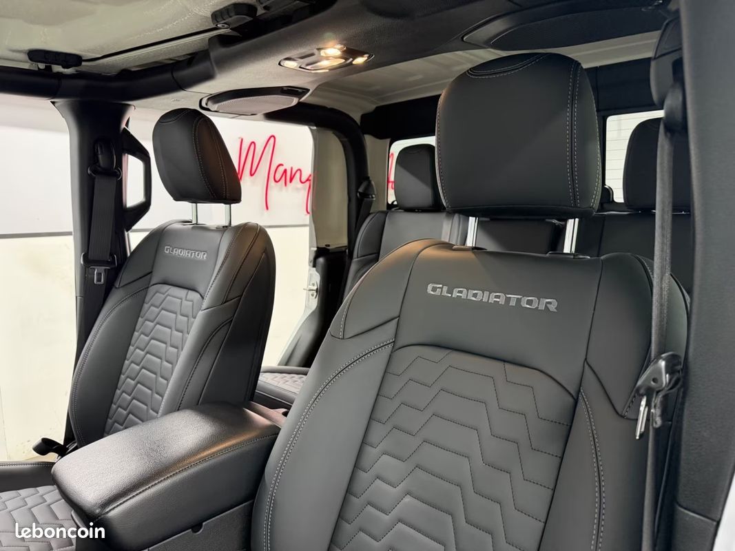 Jeep GLADIATOR Willys Sport 3.6 V6 284 ch BVA8 4x4 – Alpine – Navigation – Freedom Top (image 18)
