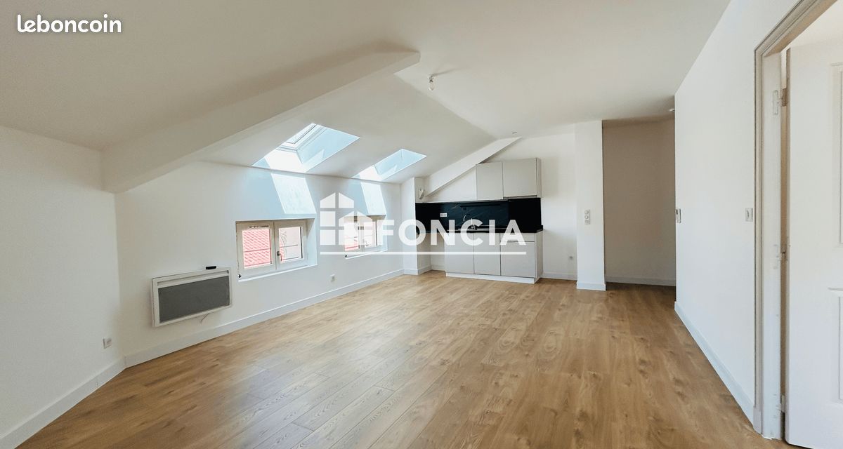 Appartement 2 pièces 49 m² · à Toulon · 49 m² · 711 €/mois