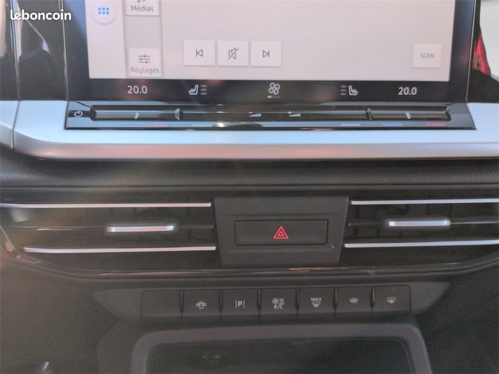 Ford Tourneo Connect III 1.5 ECOBOOST 114 BVM6 Titanium (image 22)