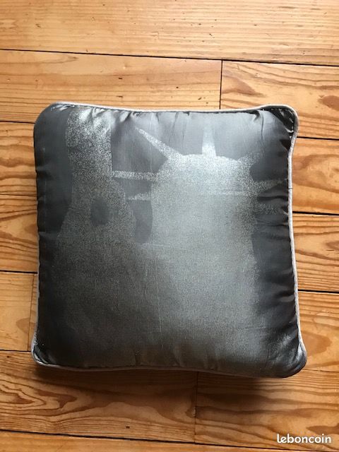 Coussin 30 x 30 (image 1)