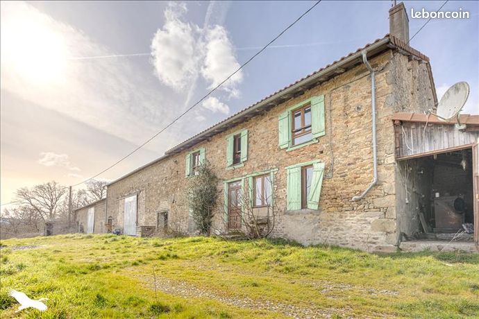 Ferme 10 pièces 245 m²