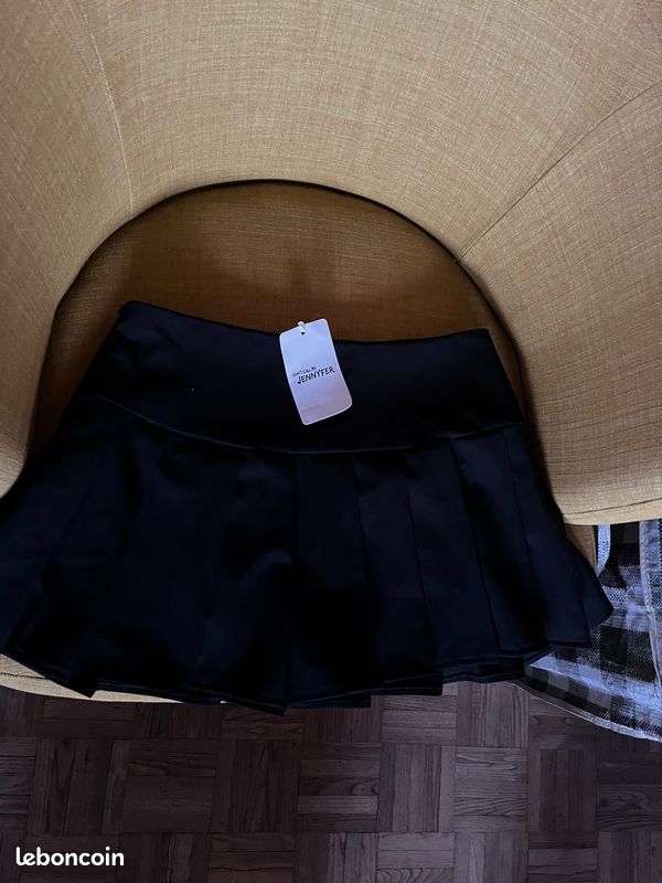 Jupe Crayon Noire Jennyfer Taille 36 - Fermeture Éclair, Style Professionnel, Occasion