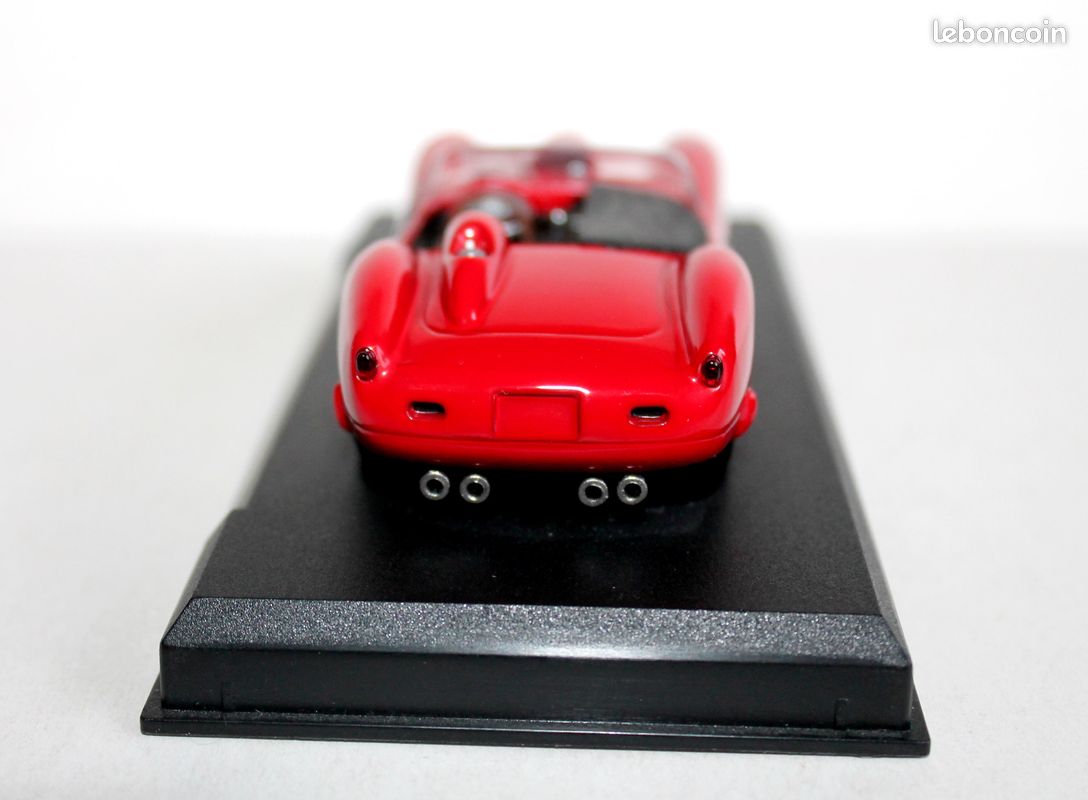 La Version Miniature Et électrique De La Ferrari 250 Testa Rossa S Une Dition Pacco Gara