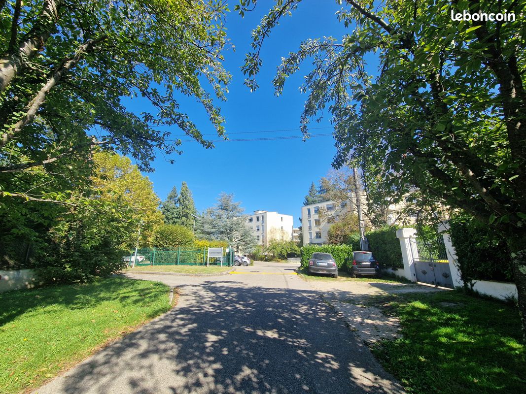 Appartement 2 pièces 51 m² · à Tassin-la-Demi-Lune · 51 m² · 1 100 €/mois