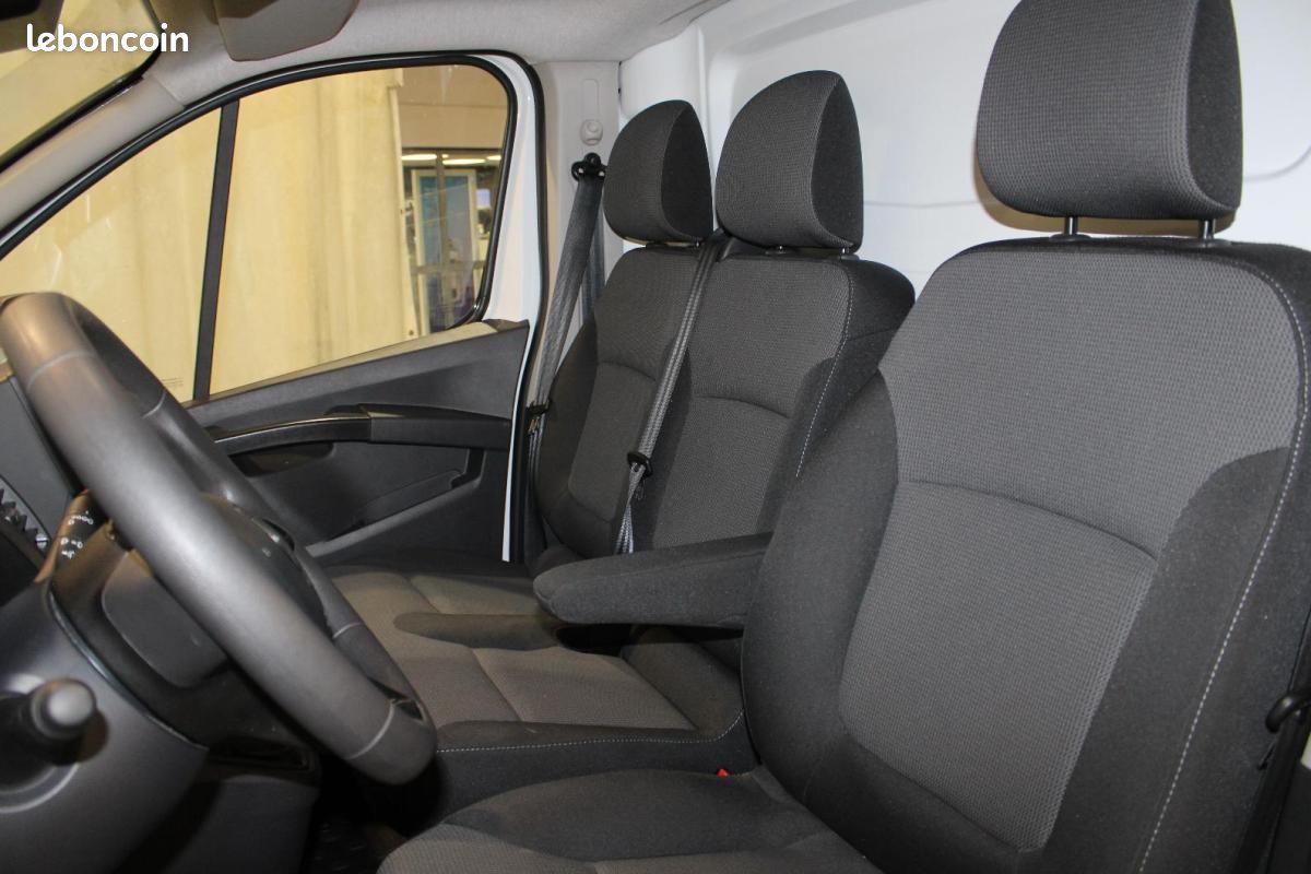 Renault Trafic FOURGON FG BLUE DCI 130 L1H1 3T GSR2 ADVANCE (image 8)