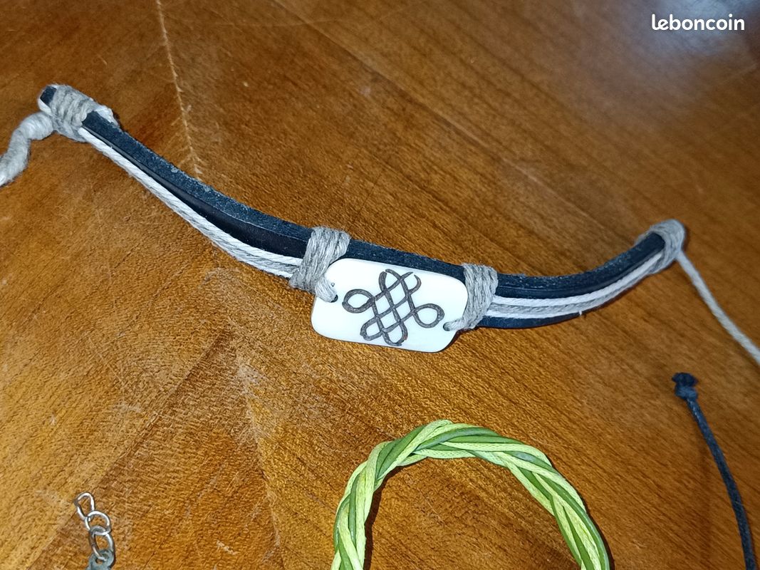 Lot de bijoux fantaisie (image 8)