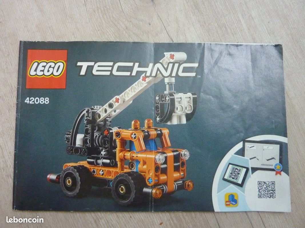 LEGO Technic 42088 La nacelle élévatrice Cherry Picker (image 2)