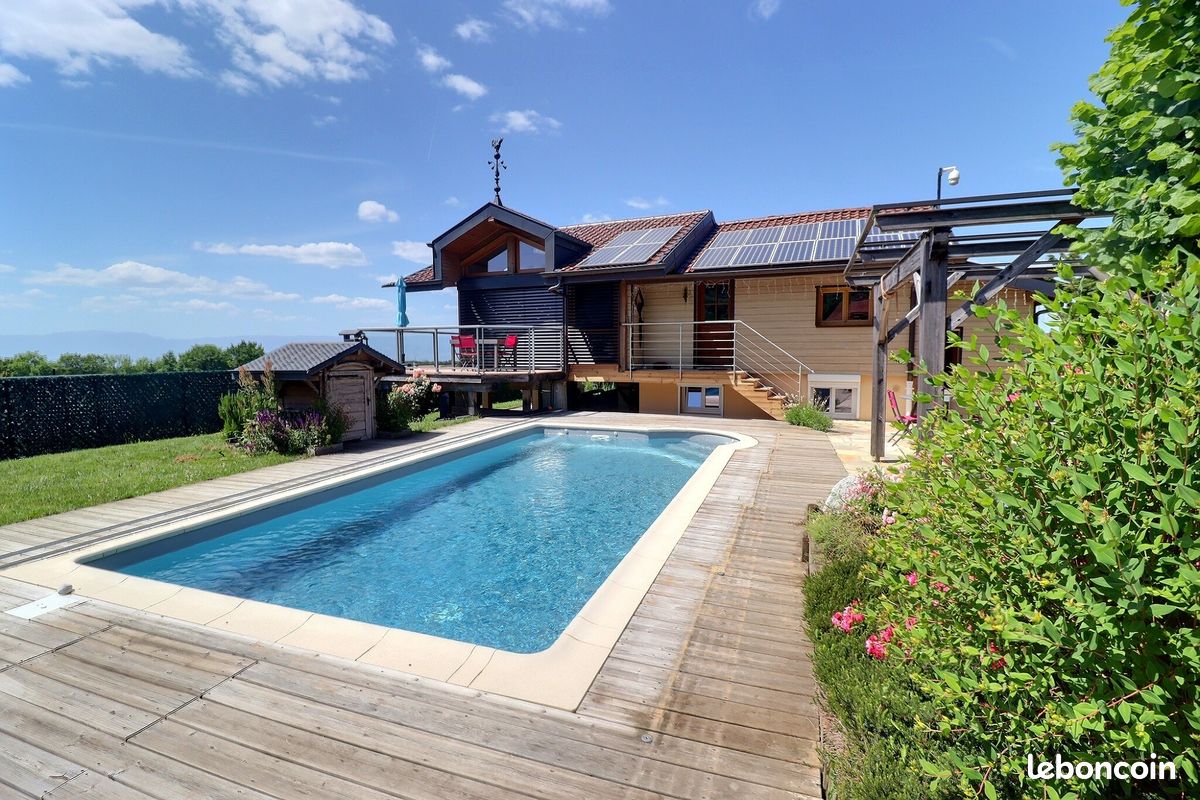 Maison 6 pièces 152 m² · à Lyaud · 152 m² · 710 000 €