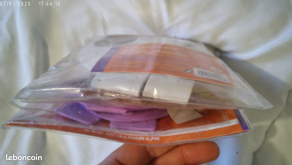 Loisirs créatifs enfant --CREER 3 petits sacs en mousse ++NEUF (image 7)