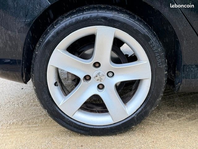 Peugeot 308 1.6 HDi 110ch FAP BVMP6 BLUE LION Navteq (image 4)