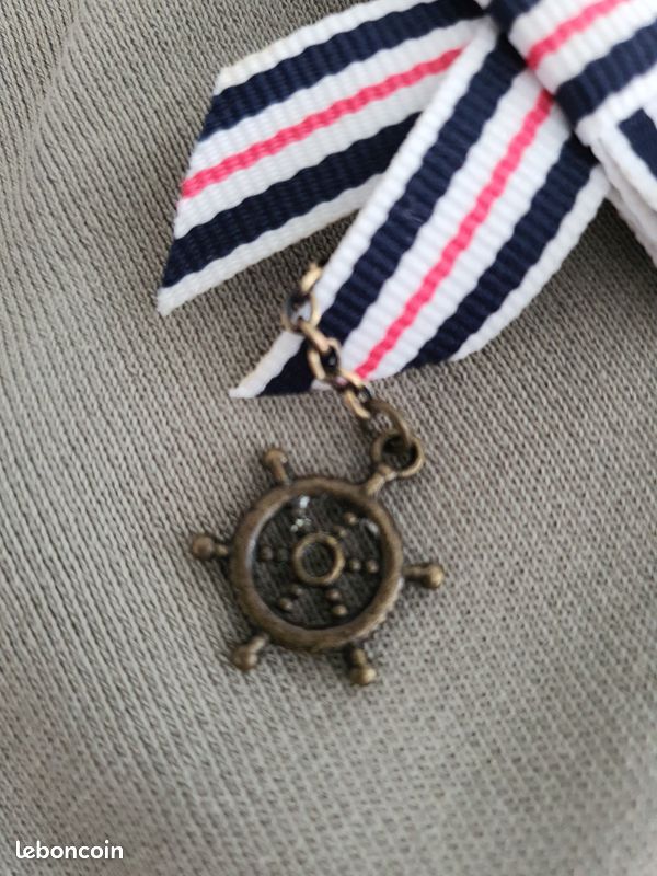 Petite broche nœud marin (image 3)