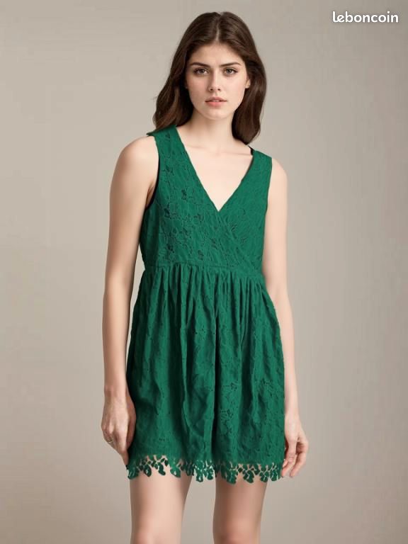 Robe en dentelle verte Zara Woman | Taille L | Excellent état | (image 1)