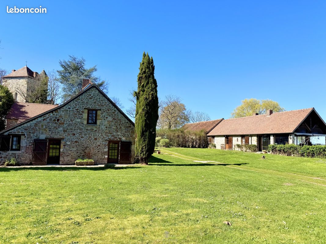 Maison 23 pièces 641 m² · à Montluçon · 641 m² · 489 000 €