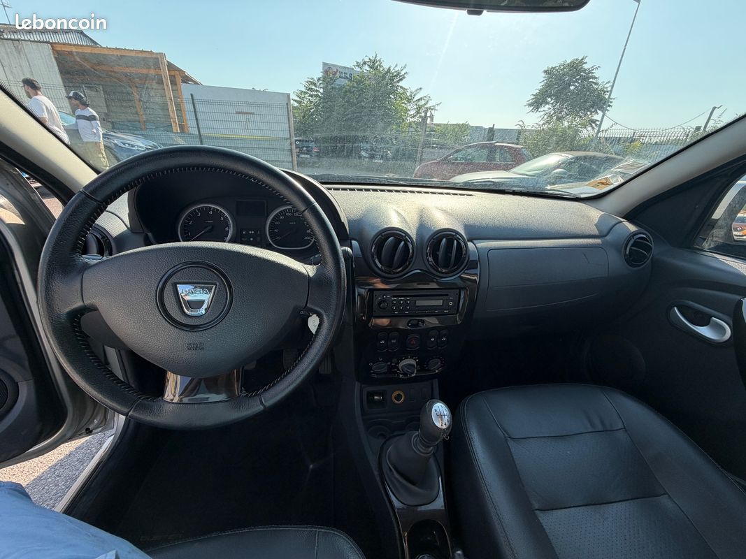 DACIA DUSTER 1.5 dCi 110 4x2 Lauréate (image 11)