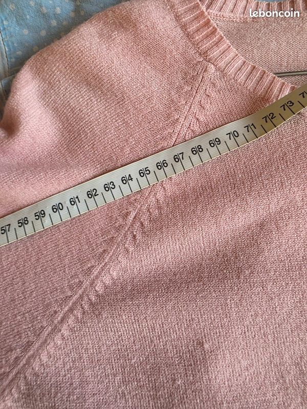 Très joli gilet chic et très souple
Voir toutes les photos pour les mesures merci (image 6)