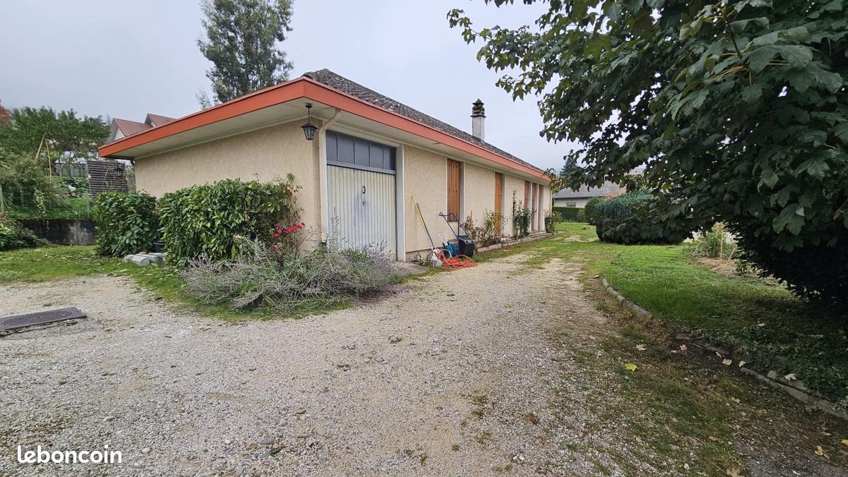 Maison 5 pièces 90 m² · à Theys · 90 m² · 1 079 €/mois