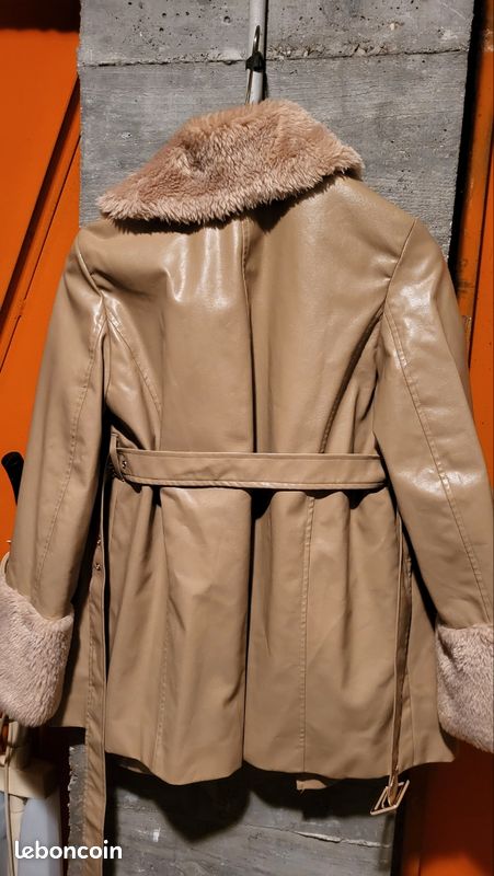 Manteau En Fourrure Véritable Femme - Taille M, Couleur Beige, Marque Hervé Grisard - Neuf Sans étiquettes