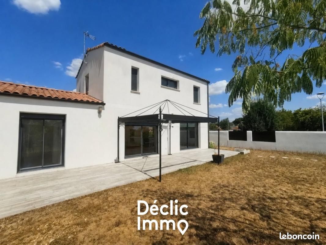 Maison 5 pièces 135 m² · à Épannes · 135 m² · 285 155 €