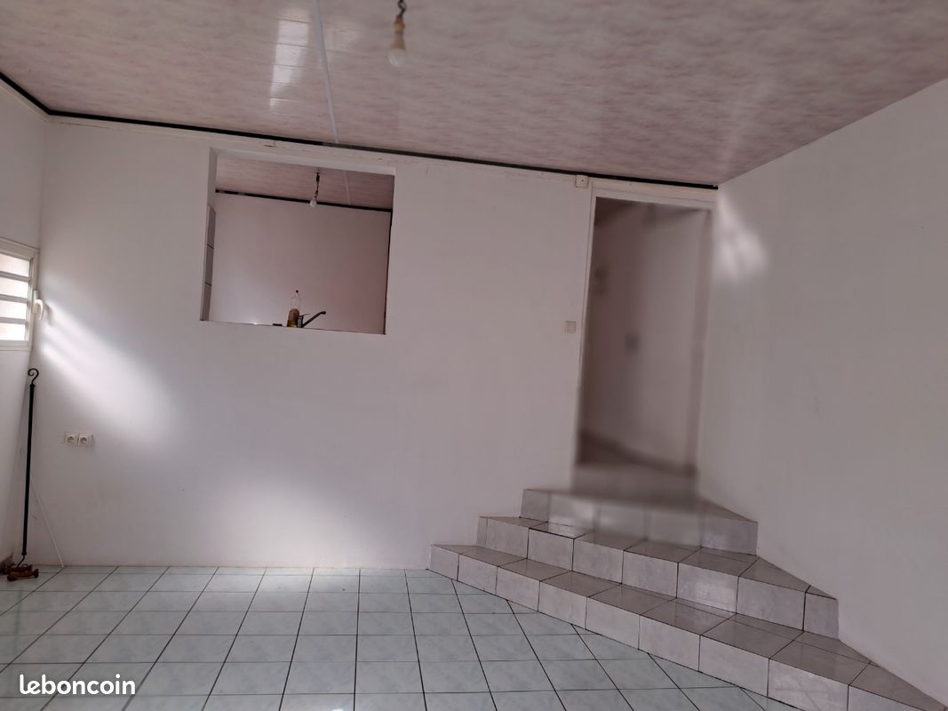 Appartement 1 pièce 45 m² · à Saint-Pierre · 45 m² · 500 €/mois