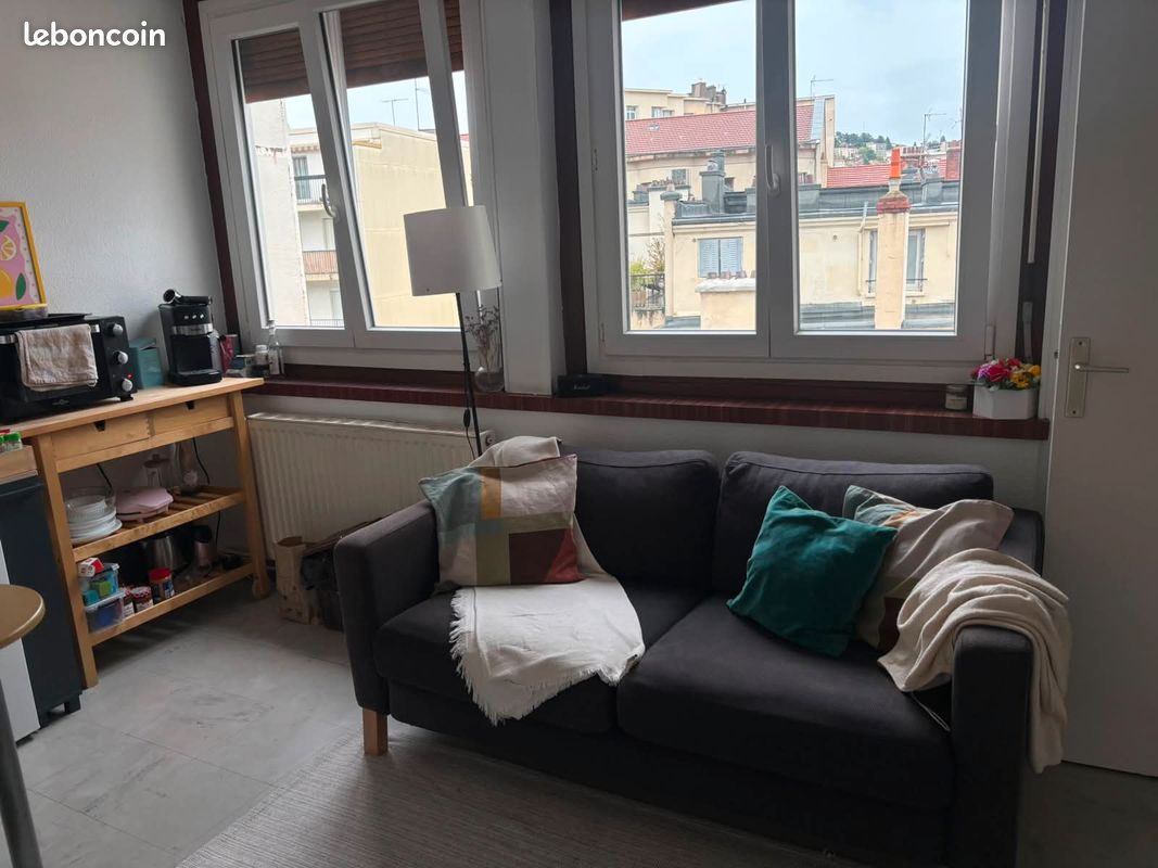Appartement 1 pièce 24 m² · à Saint-Étienne · 24 m² · 380 €