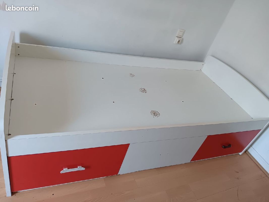 Vente d'un lit +matelas en parfait état (image 8)