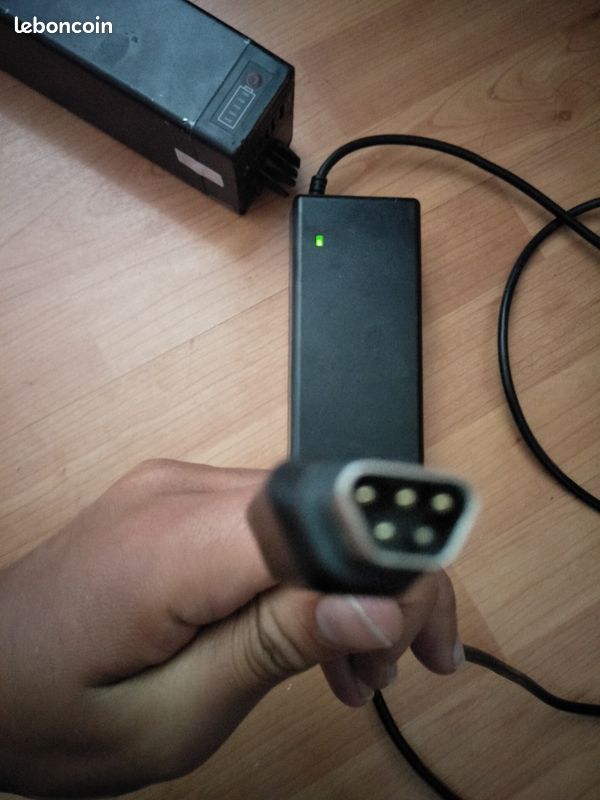 Chargeur velo électrique (image 1)