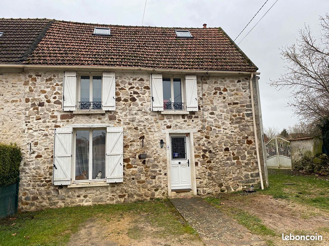 Maison 4 pièces 130 m² · à Neuilly-Saint-Front · 130 m² · 165 000 €